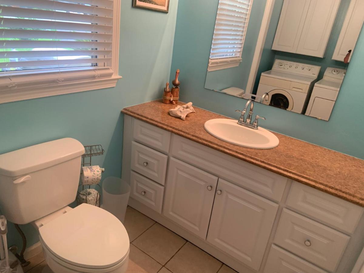 Cheerful Two Bedroom House 1.5 Miles From Beach. Myrtle Beach Exterior foto